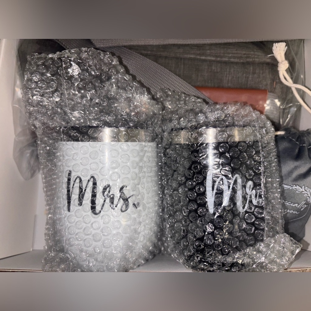 NWT Wedding Gift Box - Picture 2 of 5